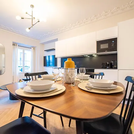 Luxury In Center Appartamento Parigi