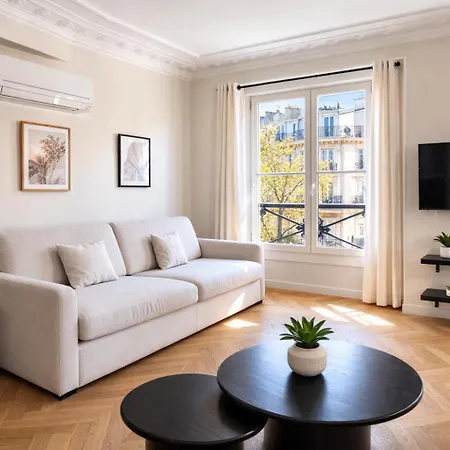 Luxury In Center Parigi