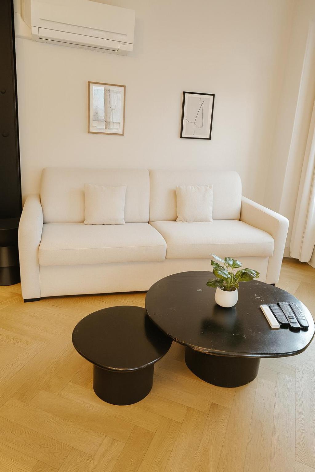 Luxury In Center Apartment Paris